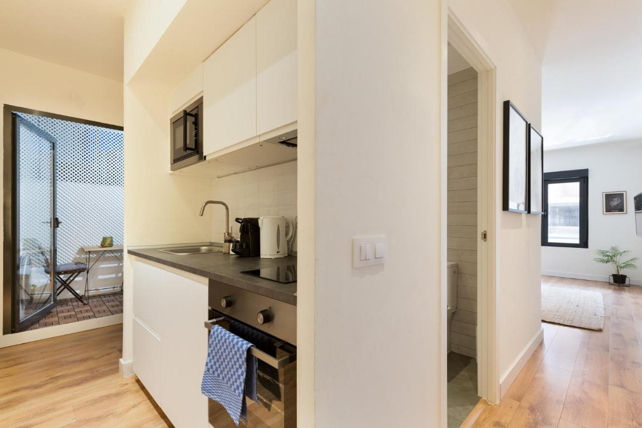 Urban Chill Apartments By Olala Homes لوسبيتاليت دي يوبريغات المظهر الخارجي الصورة