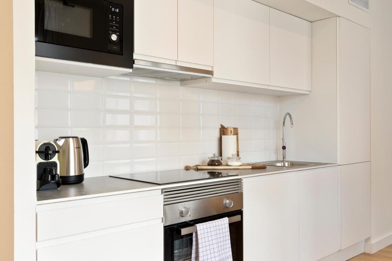 Urban Chill Apartments By Olala Homes لوسبيتاليت دي يوبريغات المظهر الخارجي الصورة