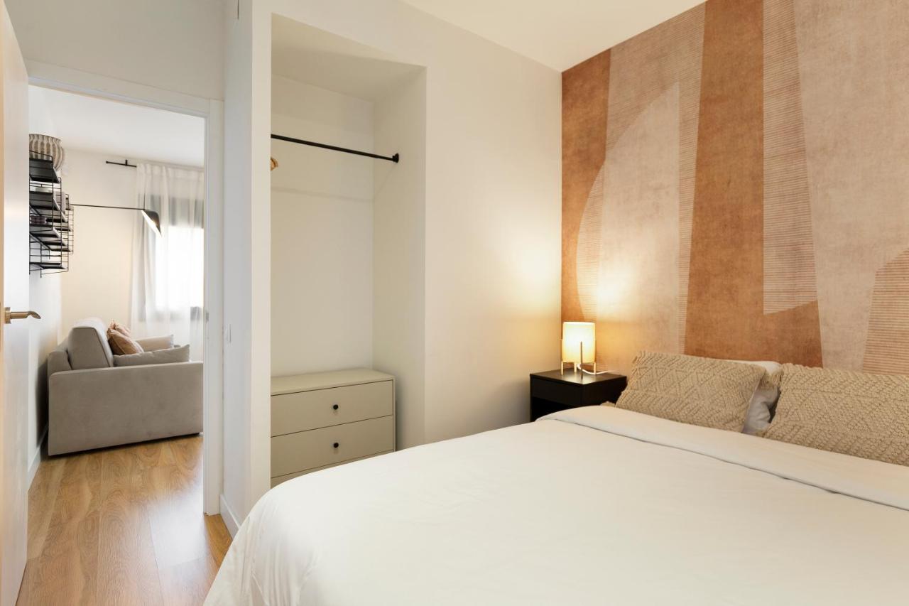 Urban Chill Apartments By Olala Homes لوسبيتاليت دي يوبريغات المظهر الخارجي الصورة