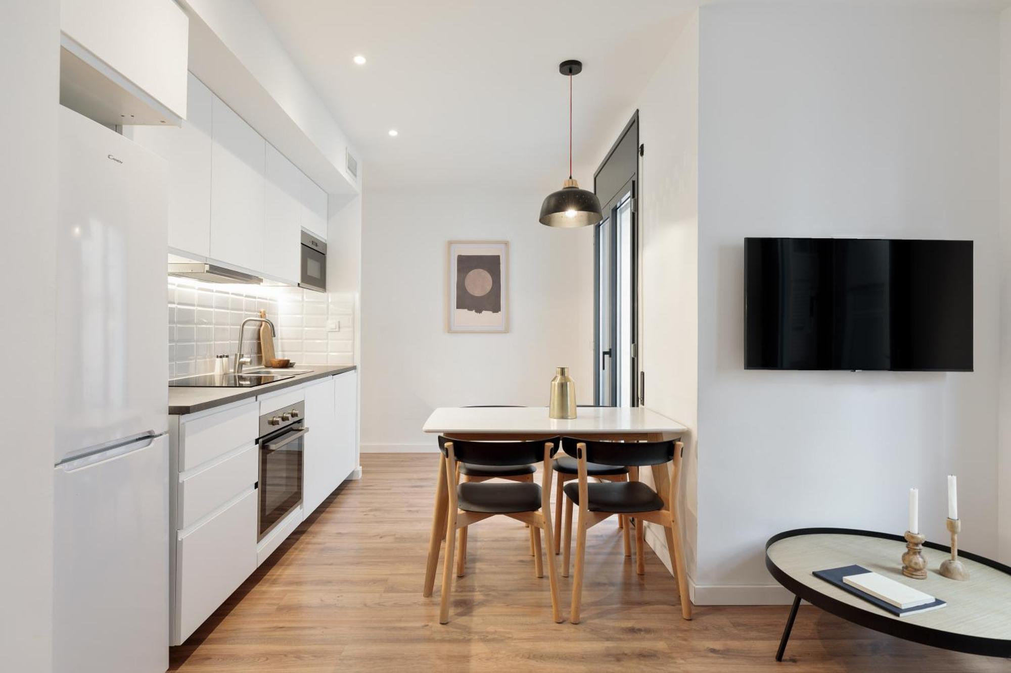 Urban Chill Apartments By Olala Homes لوسبيتاليت دي يوبريغات المظهر الخارجي الصورة