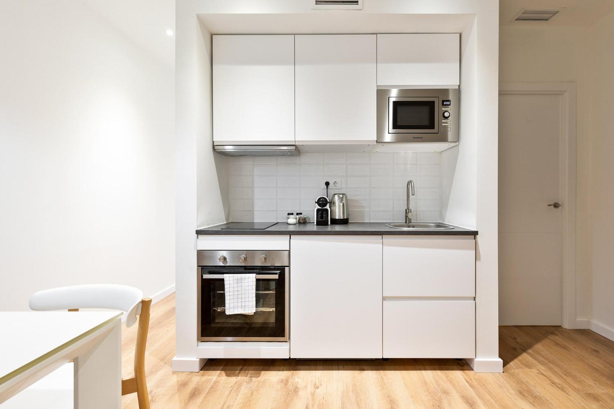 Urban Chill Apartments By Olala Homes لوسبيتاليت دي يوبريغات المظهر الخارجي الصورة